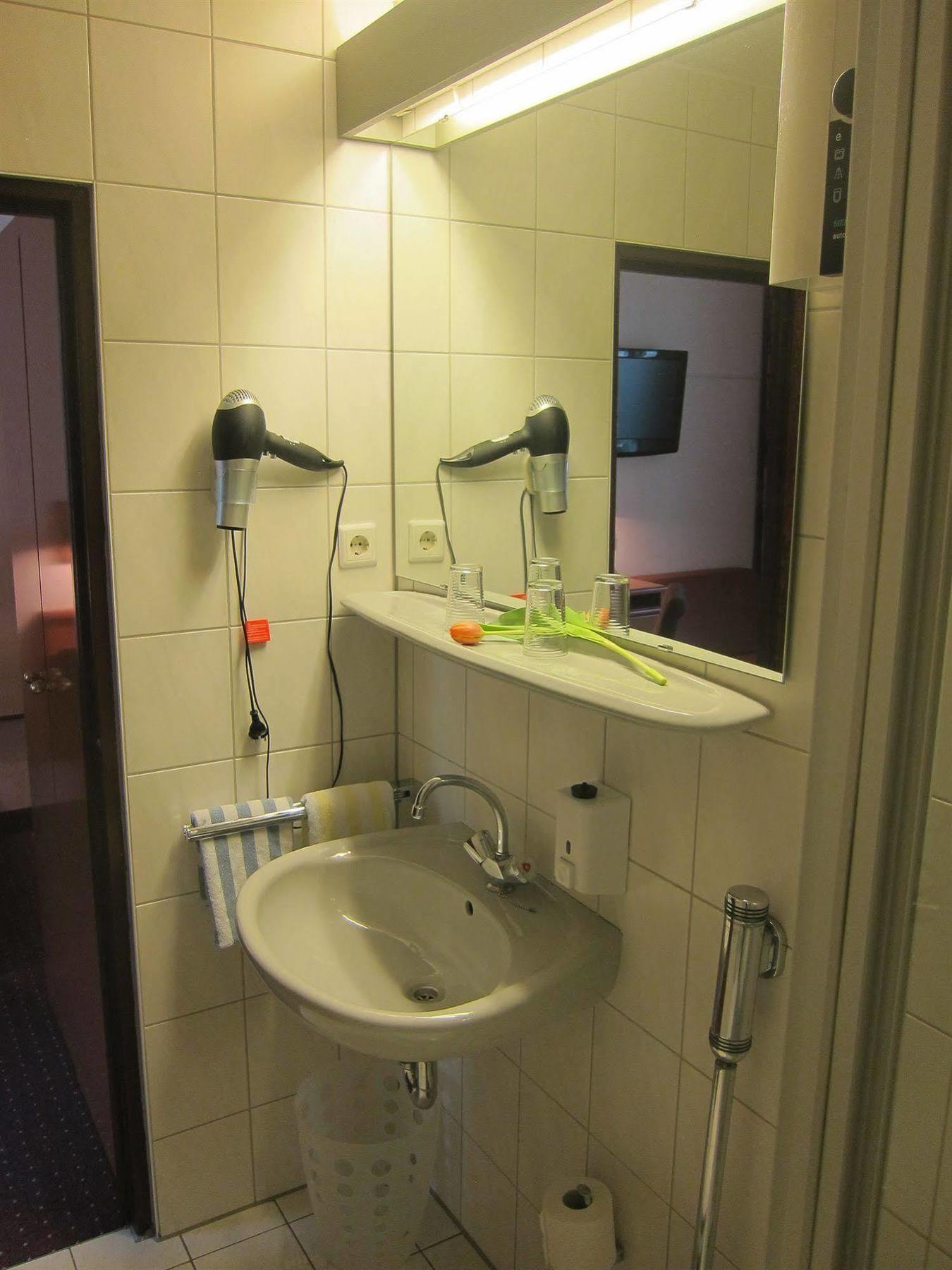 Hotel Atrium Berlin Exterior photo